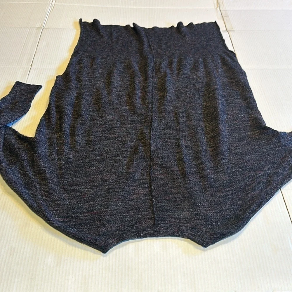 Free People oversized purple black magenta V neck 3 button sweater low high back